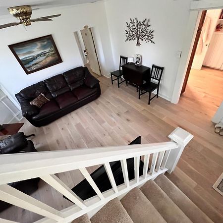 Across The Inn Entire Colonial House With Lovely Porch & Extremely Fast Wi-Fi Washington Εξωτερικό φωτογραφία