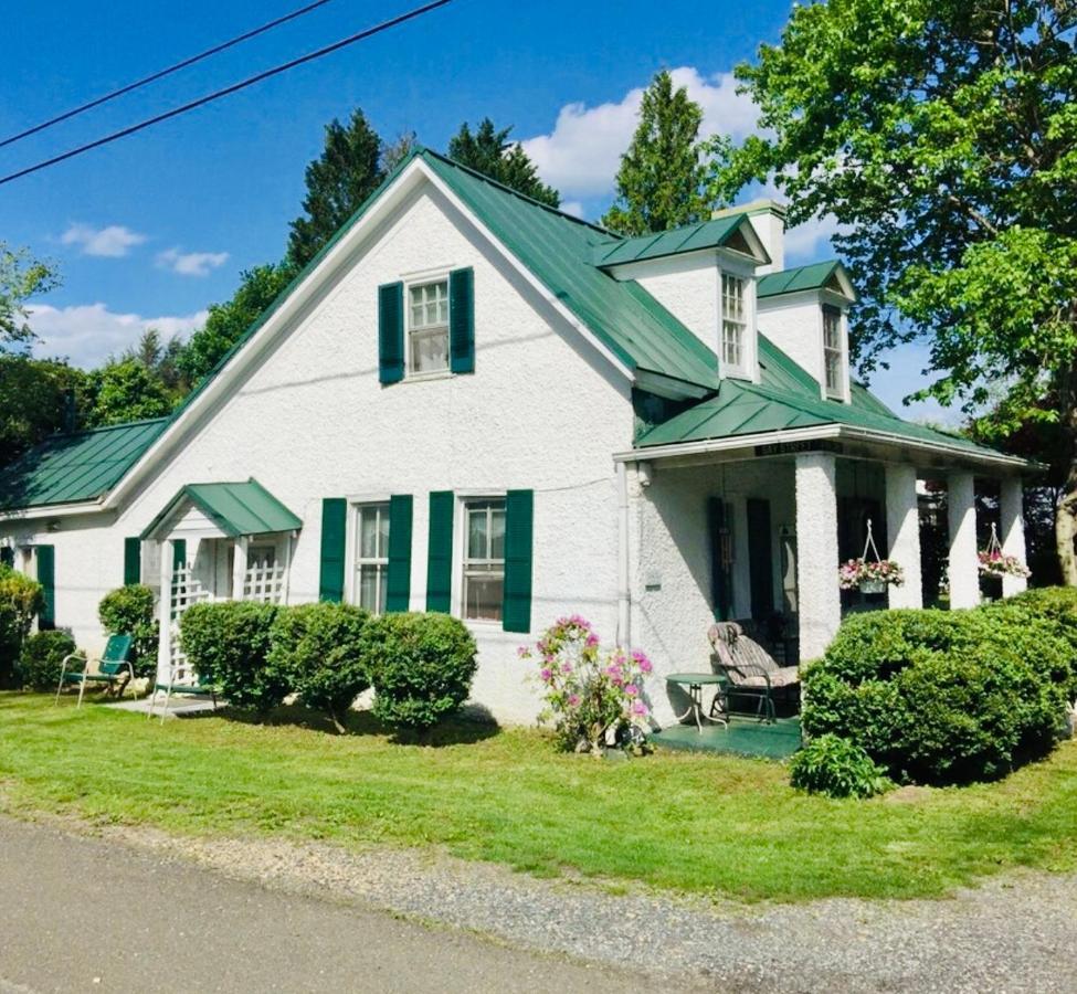 Across The Inn Entire Colonial House With Lovely Porch & Extremely Fast Wi-Fi Washington Εξωτερικό φωτογραφία